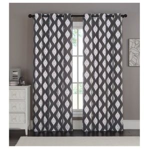 VCNY Sorrento Metallic Silver Panel Pair (96’)